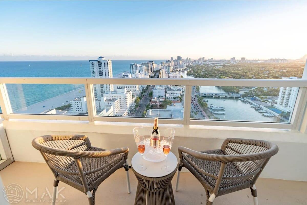 Casa de Férias Fontainebleau High Floor W Ocean Views Miami Beach